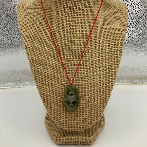 New with tags Chinese Artisan jadeite Jade Carved Dragon Pendant Necklace Green - Picture 5 of 11